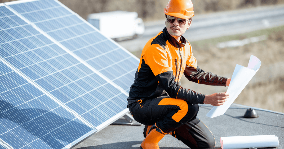 How much does solar panels save